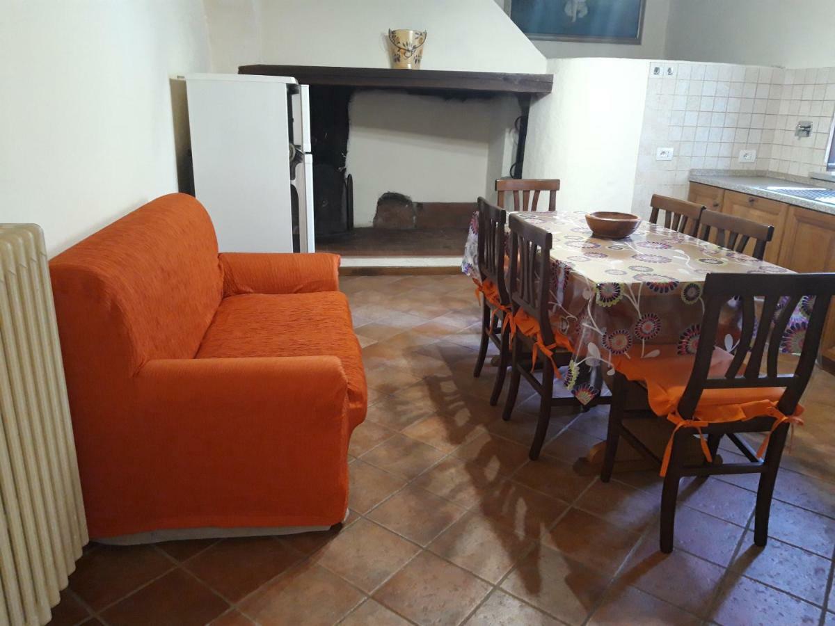 PorcianoLa Casa Di Idaアパートメント エクステリア 写真